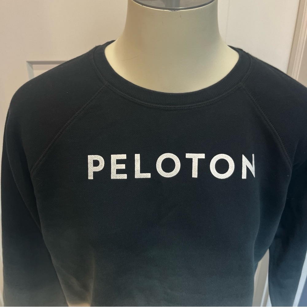 Peloton Women’s Black White Ombré Pullover Sweater Sweatshirt Size Small Cotton - Picture 2 of 8